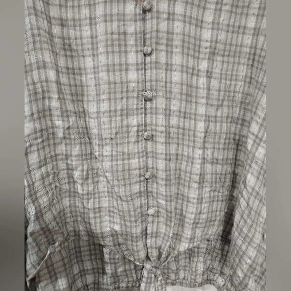 Lane Bryant White, Gray & Silver Classic Button-Down Tie-Hem Top in Size 18 - Picture 5 of 13
